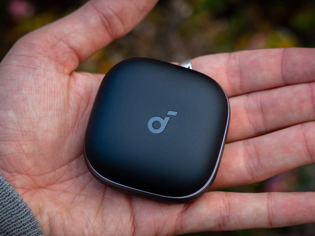 Das Lade-Etui der Soundcore Liberty 5.