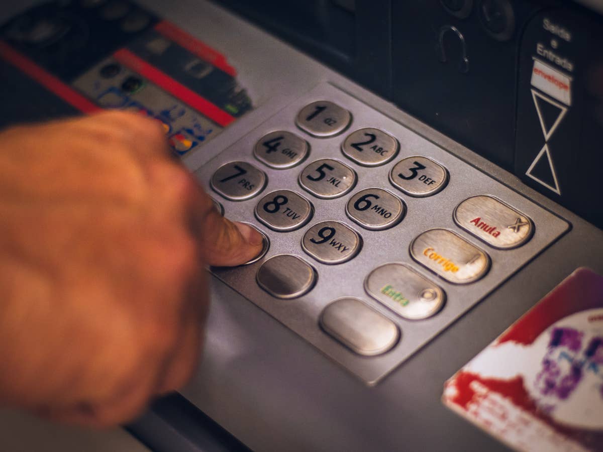 Sparkasse: Geldautomaten bekommen neue Funktion - So verändert sich das Geld abheben