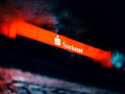 Sparkasse muss zahlen: Geldsegen für Kunden