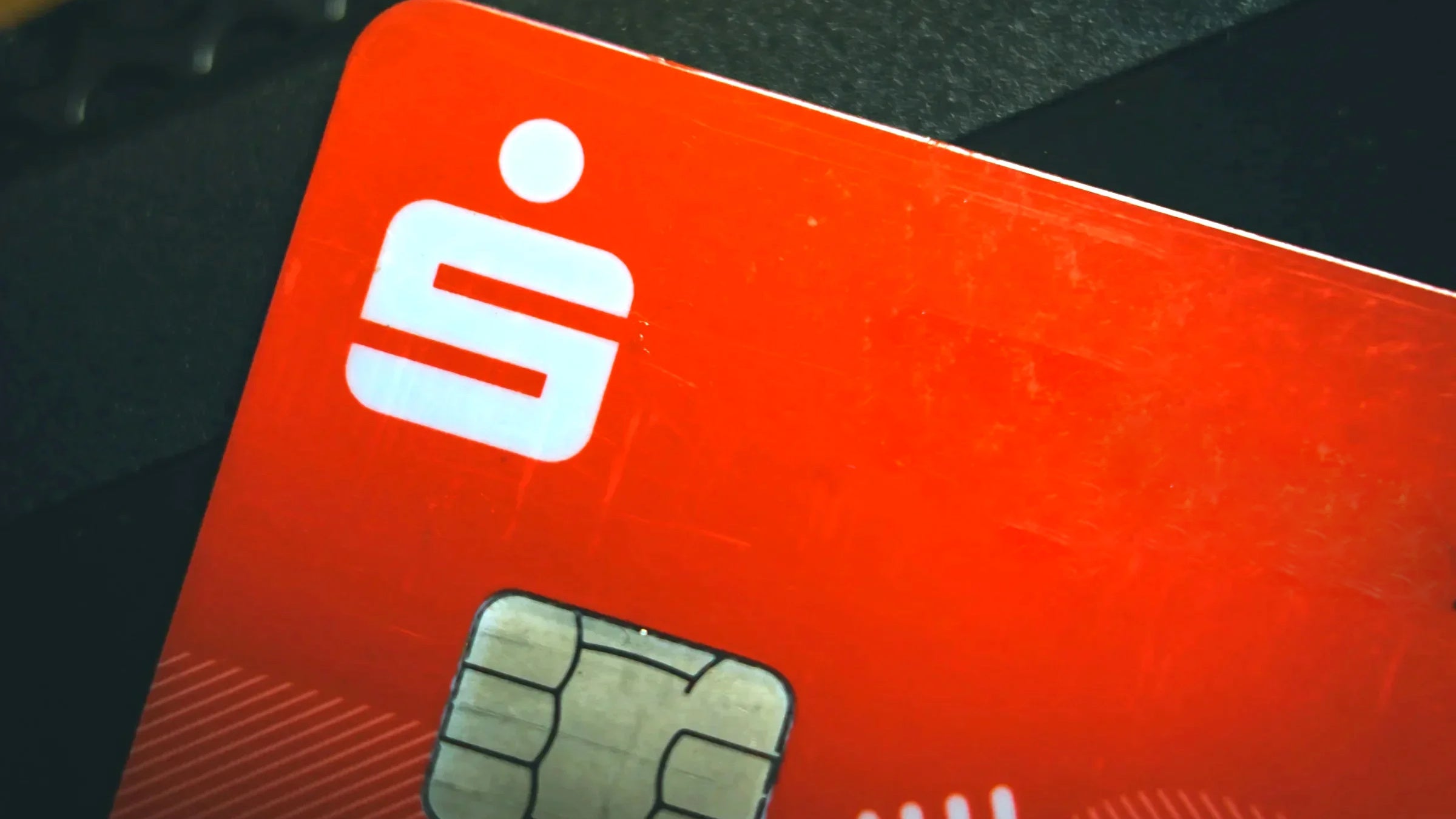 Nach 15 Jahren: Sparkasse überrascht Kunden mit diesen 2 großen Änderungen