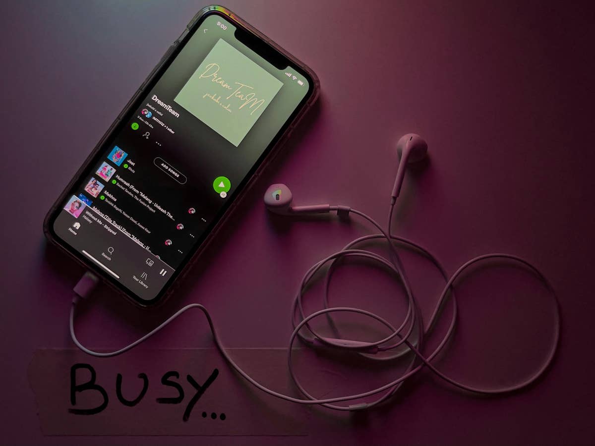 Die Spotify-App auf einem Smartphone