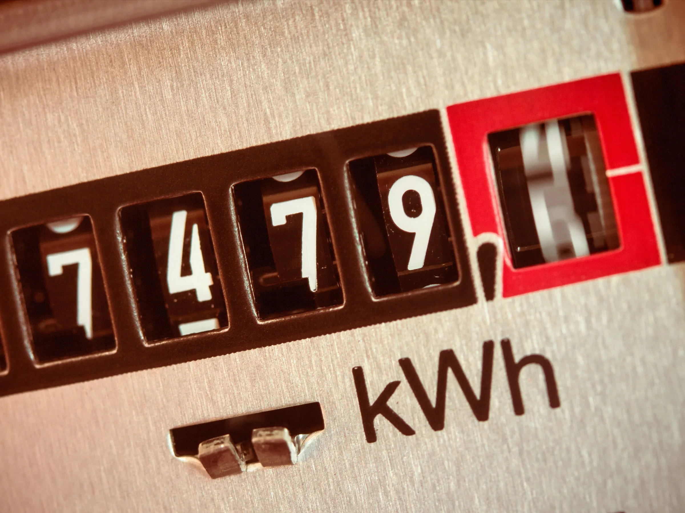 #Strompreise sinken: Diese Anbieter sind jetzt wieder günstiger