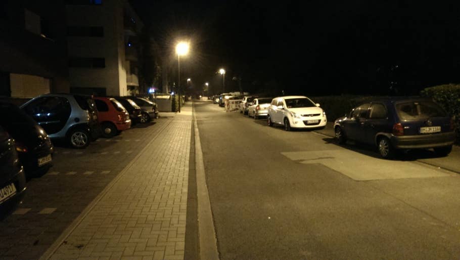 Straße bei Mitternacht (Automatik-Modus)