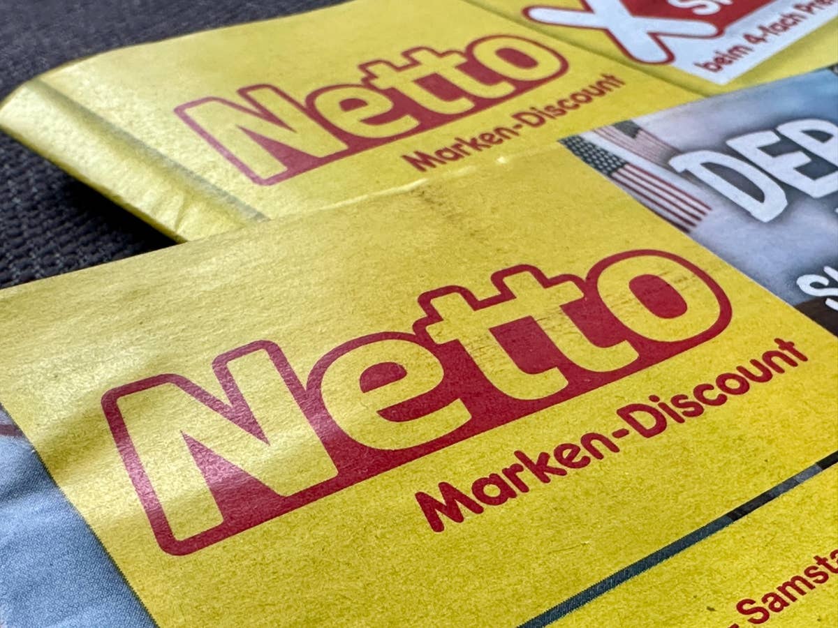 Netto logos on two Netto brochures.
