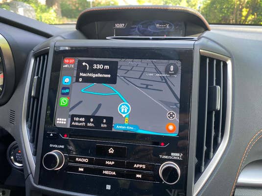 Navi-App Waze im Subaru 