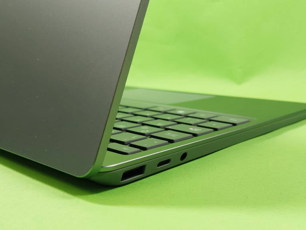 Microsoft Laptop Go 2