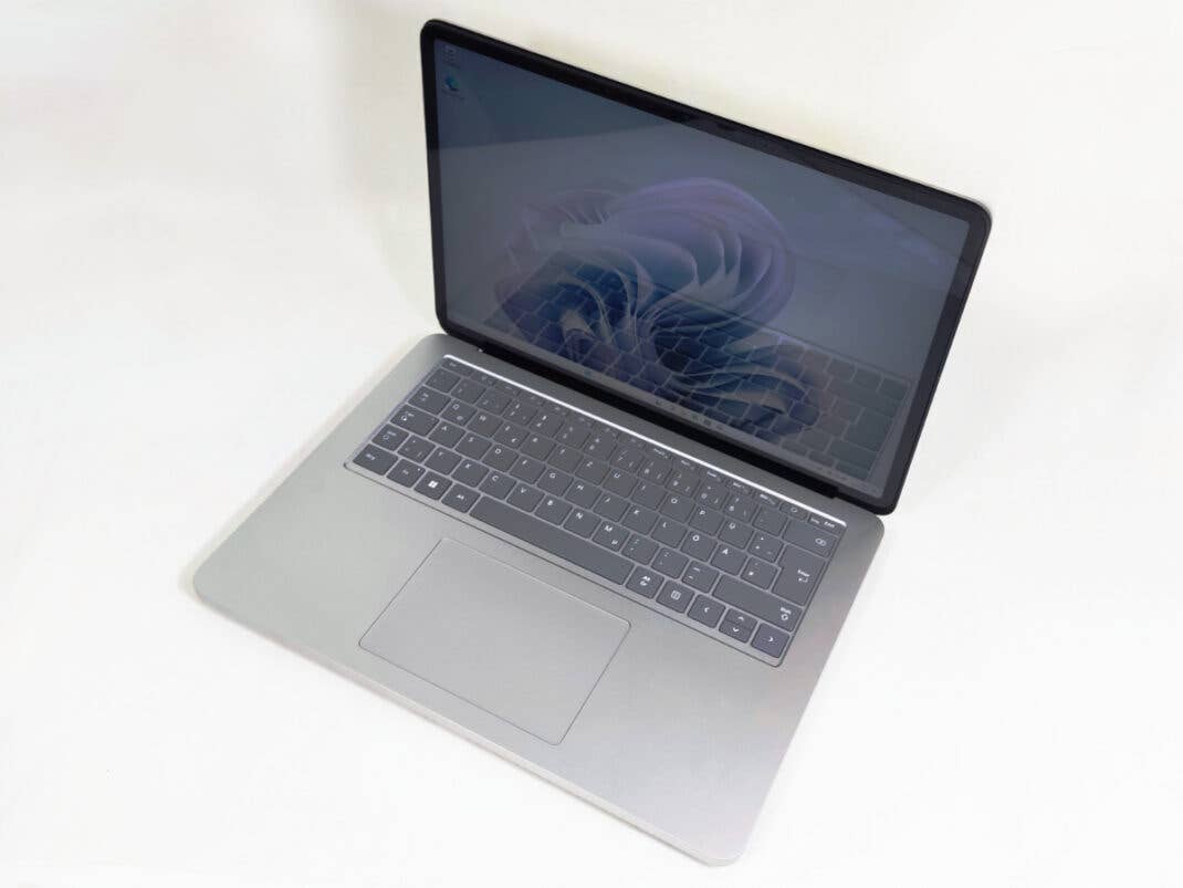 Microsoft Surface Laptop Studio 2