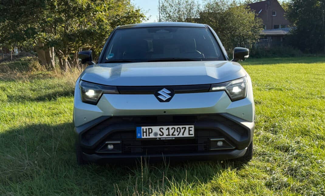 Front des Suzuki e Vitara.