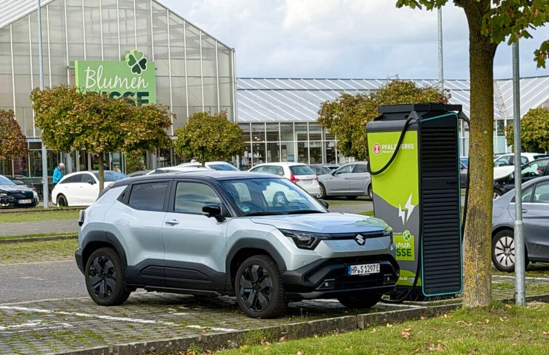 Suzuki e Vitara Ladetest