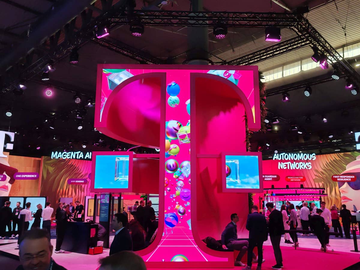 Das Telekom-Logo auf dem MWC