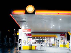 Eine leere Tankstelle