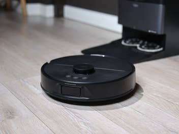 Tapo RV50 Pro Omni beim Saugen