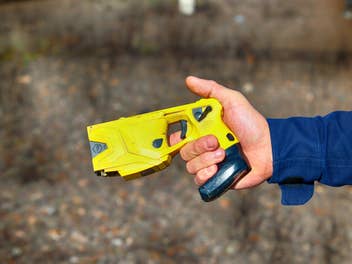 Taser Pistole