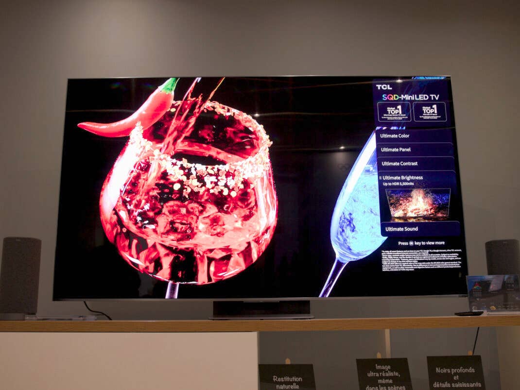 TCL-Fernseher mit SQD-Mini-LED-Display