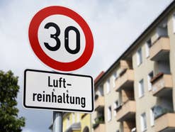 Tempolimit-Schild