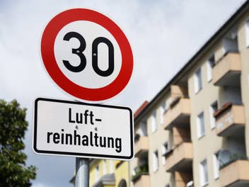 Tempolimit-Schild