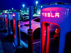 Tesla-Chef sauer: Lego und Bierdosen sind besser als das eigene E-Auto