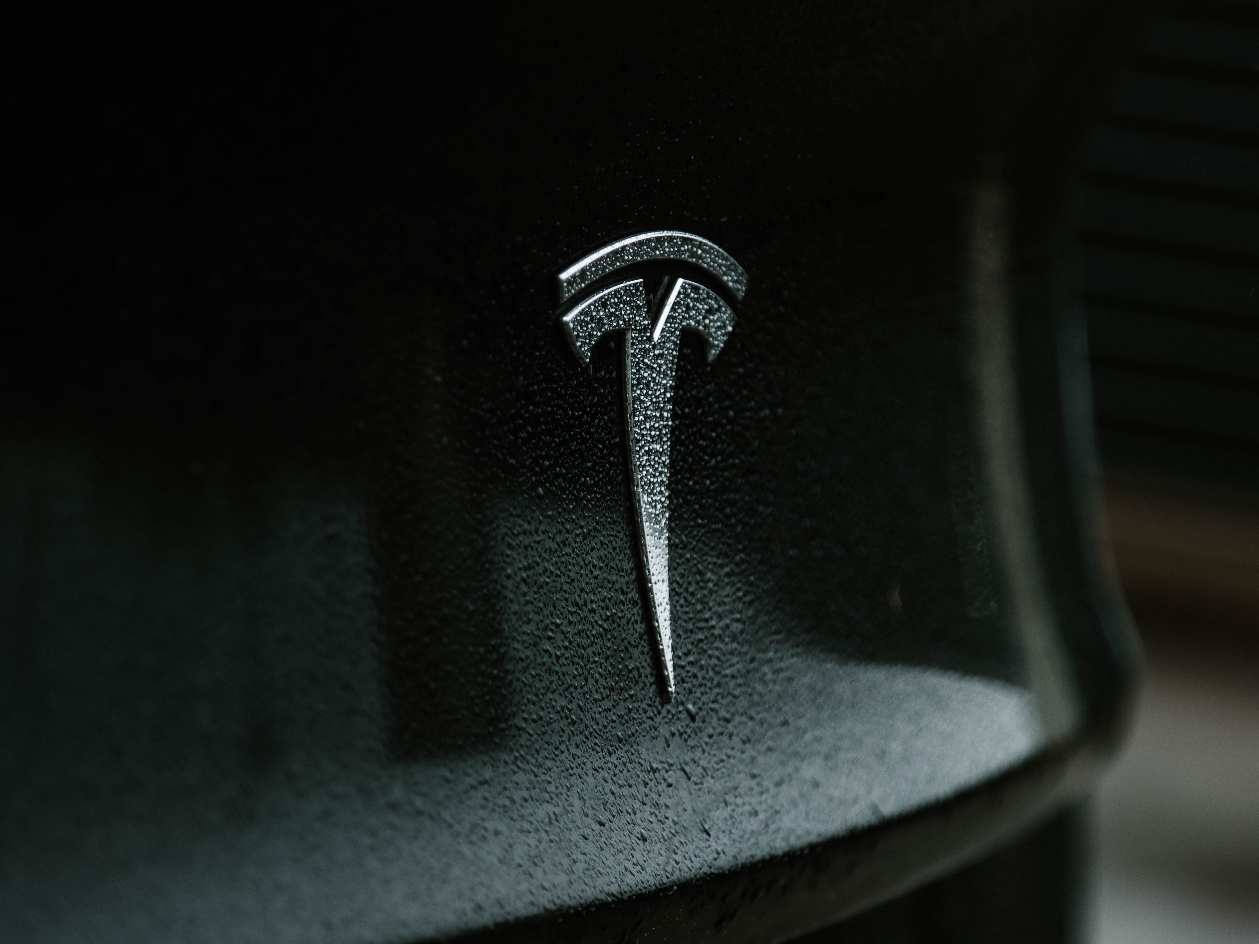 #Renault-Chef warnt: Tesla wird zum Problem