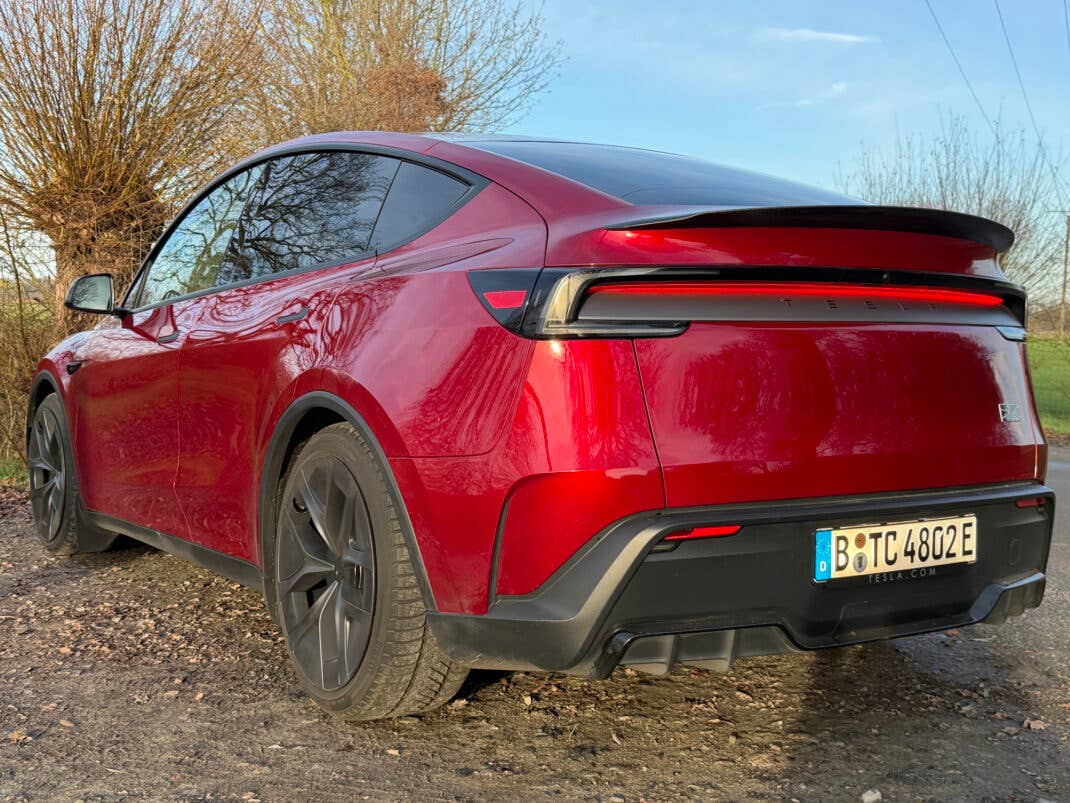 Tesla Model Y Performance AWD (2026) - Heckansicht