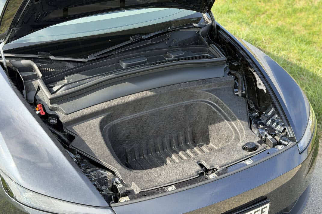 Frunk Tesla Model Y Standard (2025)