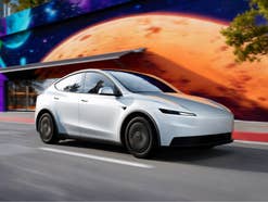 Tesla Model Y Standard (2025)