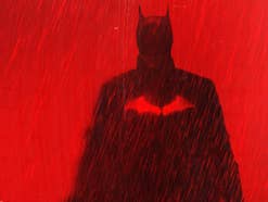 Batman als schwarze Silhouette vor rotem Hintergrund