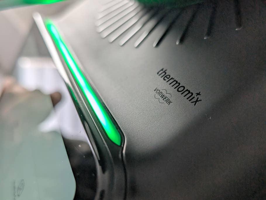 Thermomix-Schriftzug auf dem Gerät