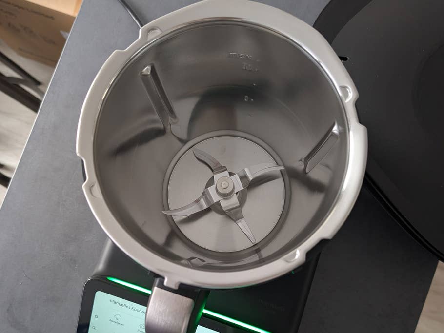 Blick auf das Messer der Thermomix TM7