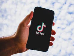 Tiktok App auf einem Smartphone