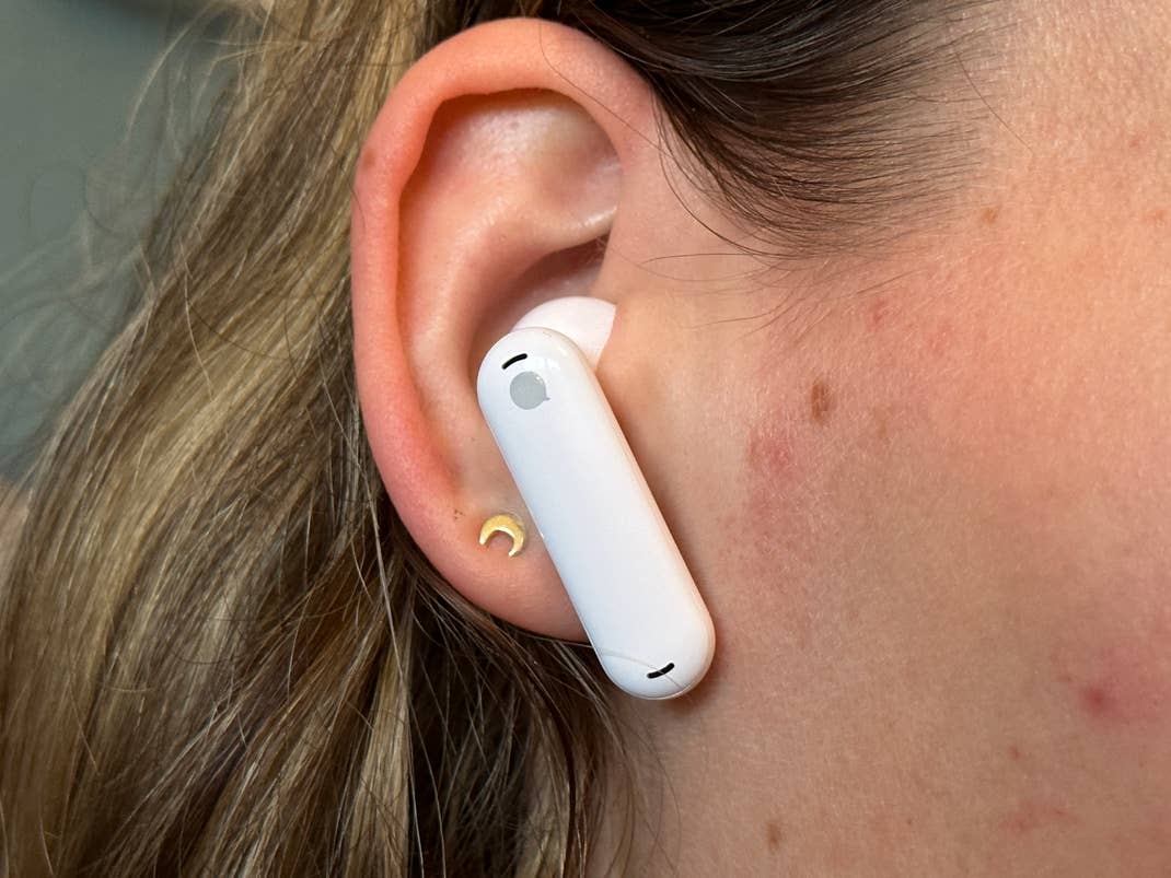 Timekettle WT2 Edge in ear