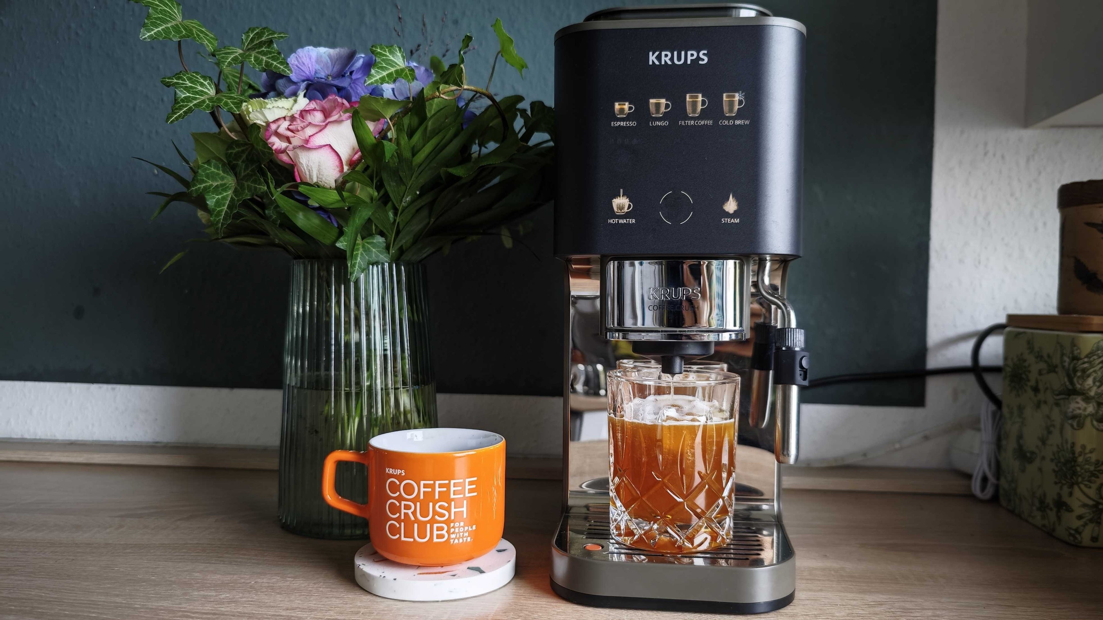 Cold Brew dauert dir zu lange? Dieser Kaffeeautomat braucht nur 2 Minuten