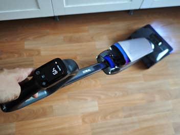 Der Tineco Floor One S9 Artist Boost Steam fotografiert von oben