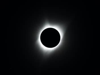 Eine totale Sonnenfinsternis, aufgenommen in den USA