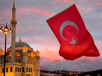 Türkei sperrt SIM-Karten von Touristen - So bleibst du im Urlaub online
