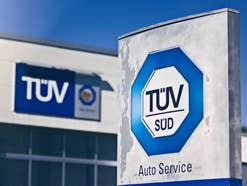 TÜV Prüfstelle als Symbolbild für kommende Warnstreiks.