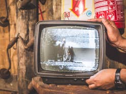TV-Gerät: Schwarz-Weiß Fernseher