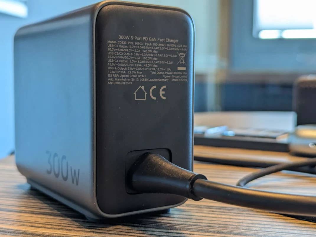 Ugreen Nexode 300W