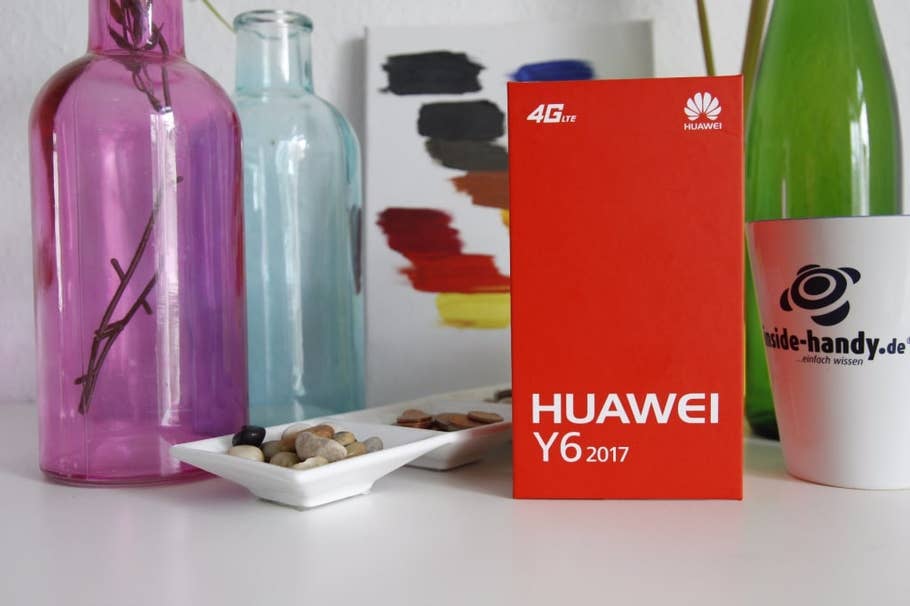 Unboxing des Huawei Y6 (2017) Dual SIM