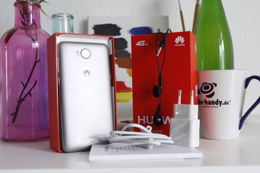 Unboxing des Huawei Y6 (2017) Dual SIM