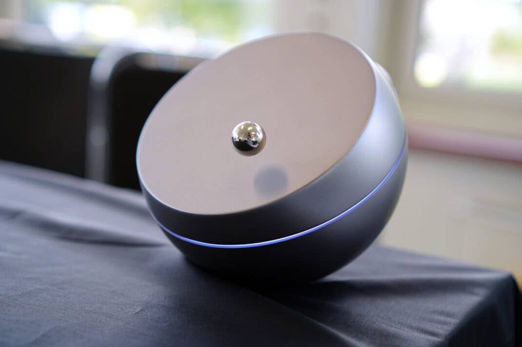 Magnetische Standuhr