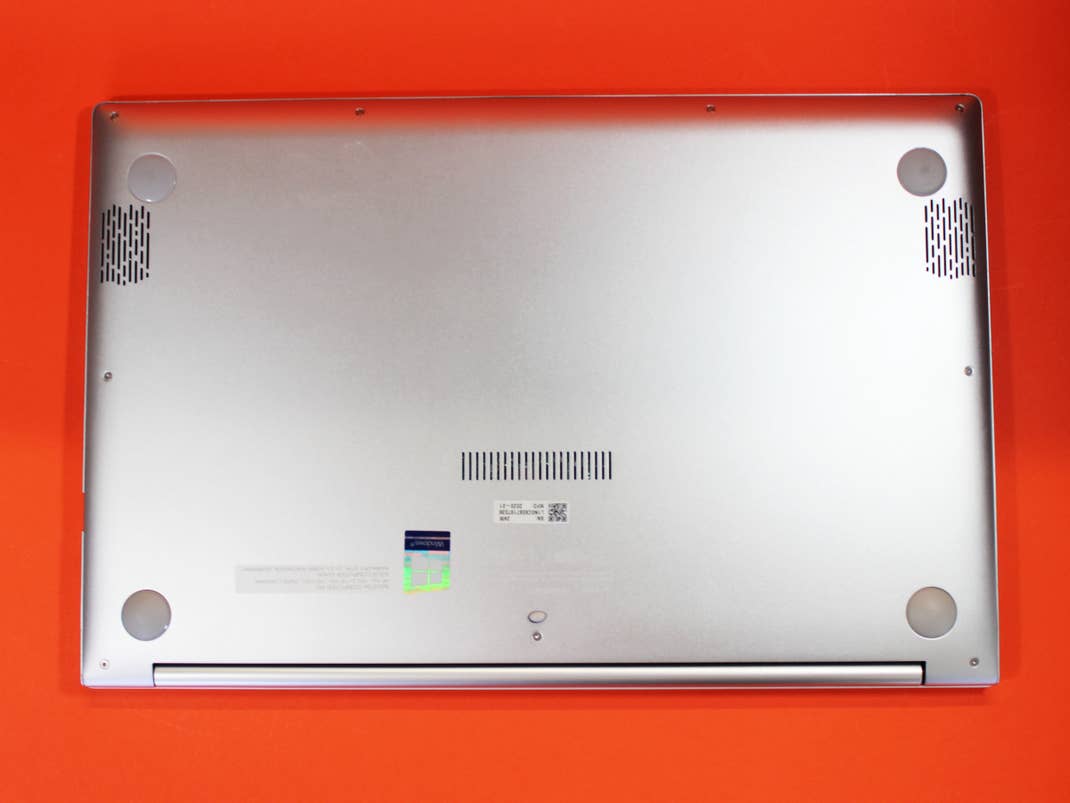 Unterseite des ASUS VivoBook S14