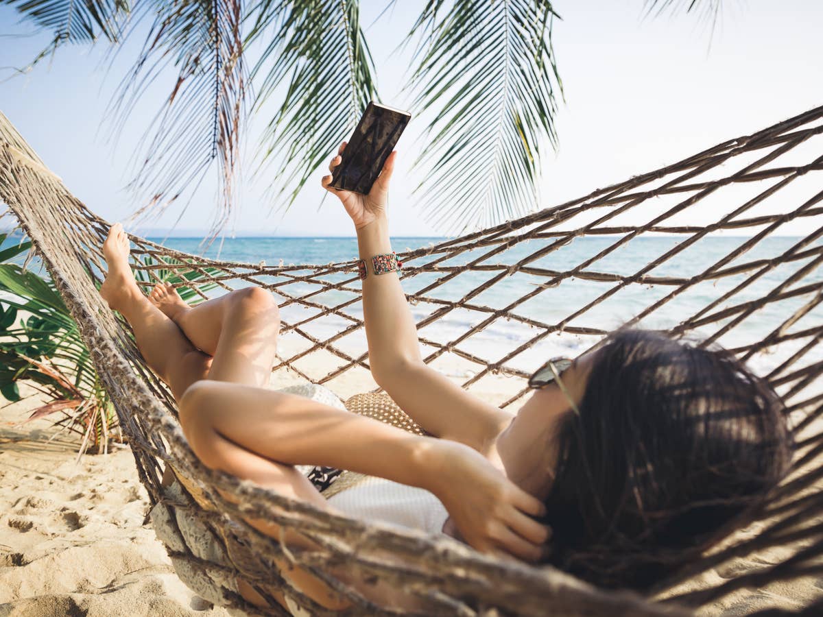 Frau mit Smartphone