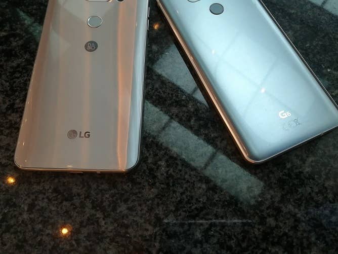 V30 vs G6