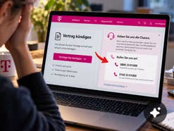 Jemand sitzt vorm Laptop mit einer symbolischen Telekom-Kündigungswebseite