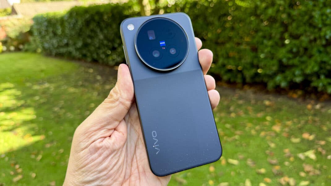 Vivo X500 Pro im Test von Hayo Lücke gehalten.
