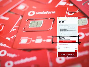 Vodafone SIM-Karten auf einem Haufen, Einblendung Screenshot zum CallYa Sommer-Deal 2025