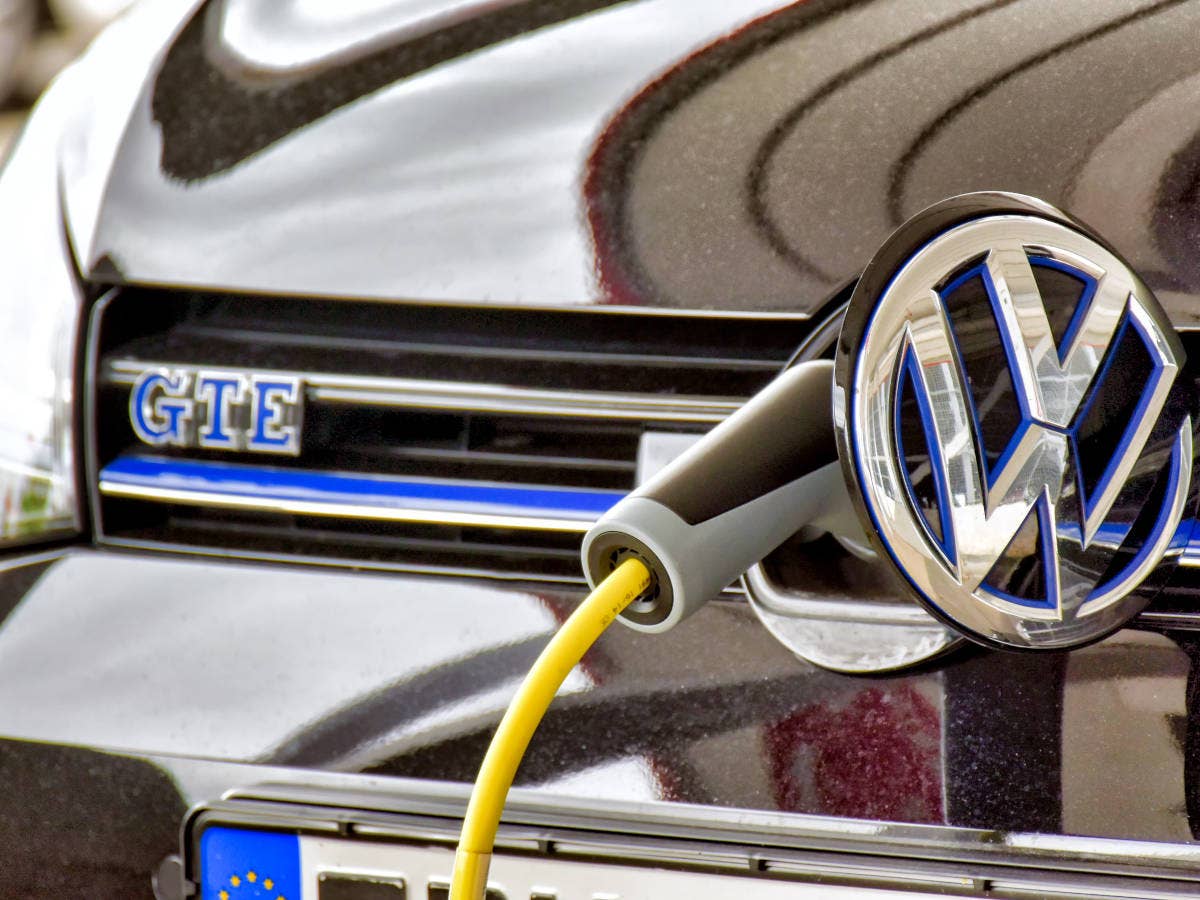 Volkswagen Golf GTE Front