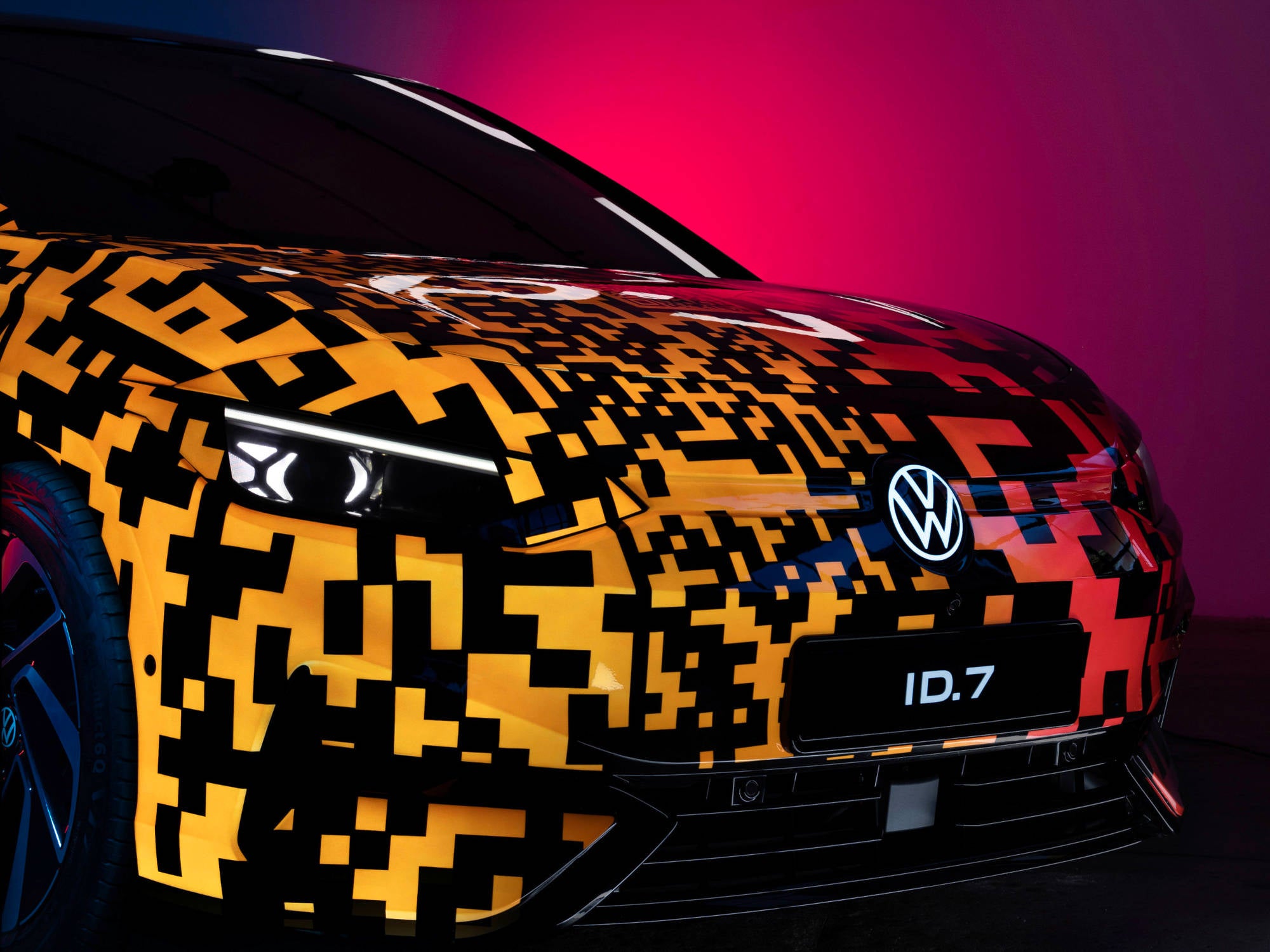 #Volkswagen ID.7 zeigt sich erstmals: Ein Detail sorgt für Aufsehen