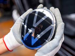 volkswagen logo