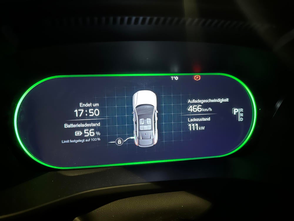 Ladeanzeige im Innenraum des Volvo C40 Recharge.